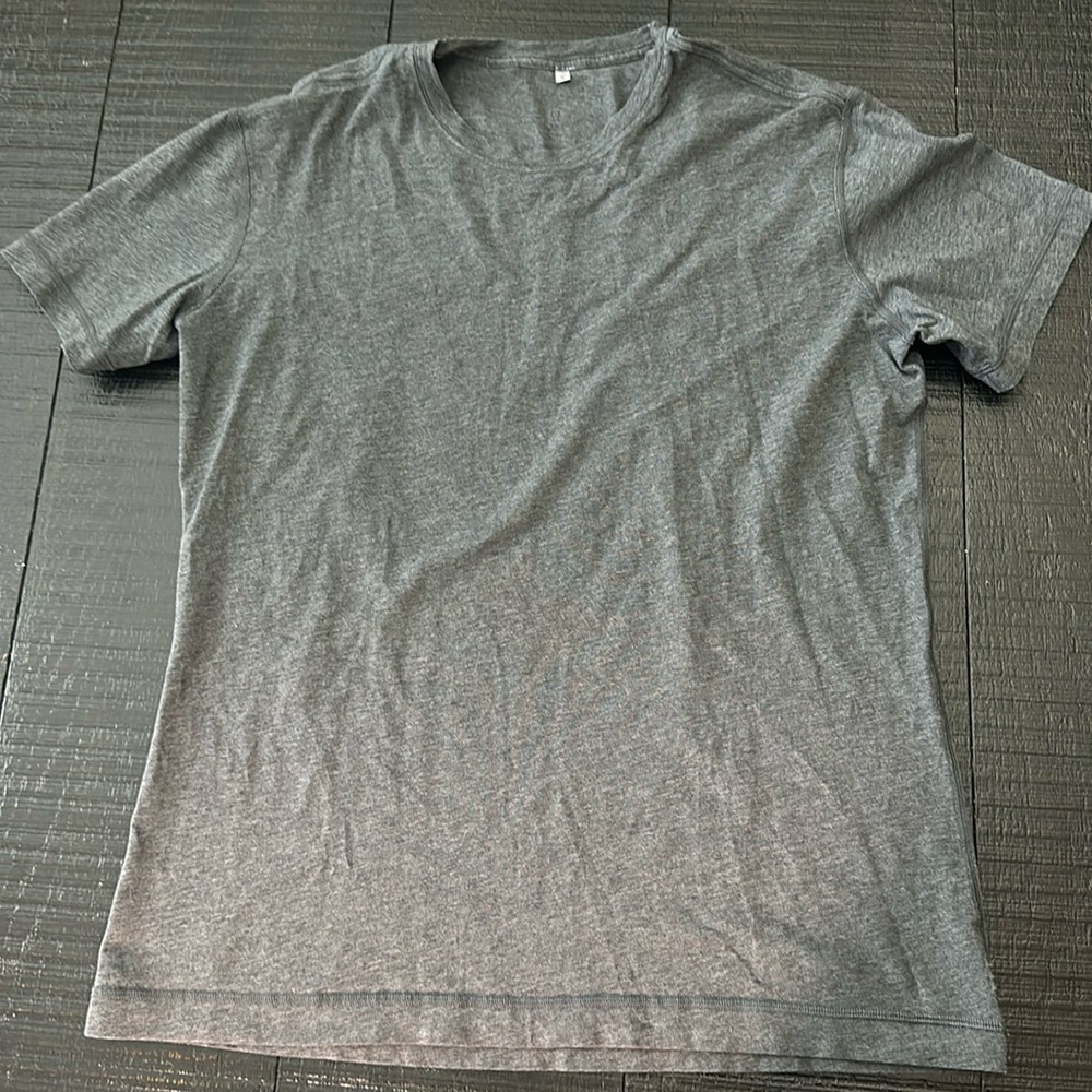 Men's Lululemon grey Tshirt